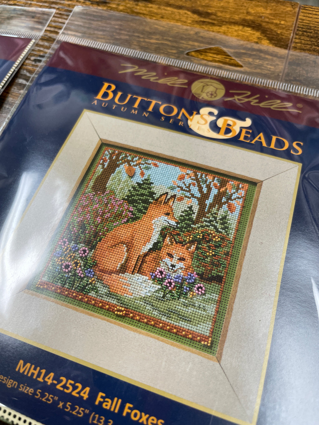 Autumn Series - Fall Foxes Mill Hill Kit