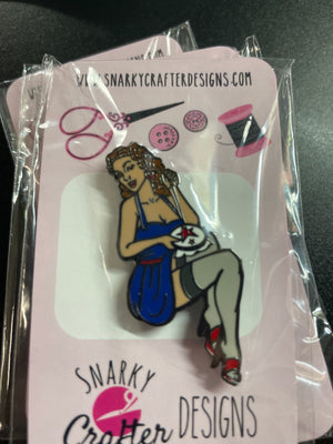 Vintage Pinup Girl Needle Minder