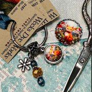 Country Cat Needle Minder and thread Keep